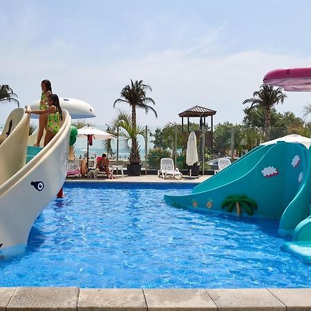 Dava Aparthotel Pool & Spa Mamaia Nord Navodari Ngoại thất bức ảnh